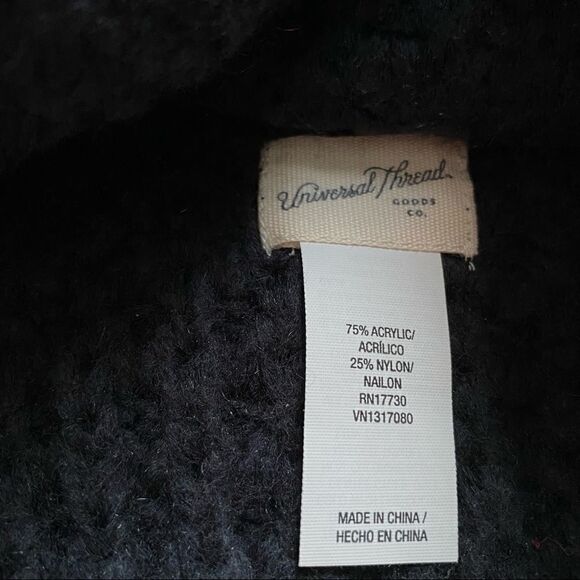 Universal Thread Women’s Beanie Knit Hat - Picture 2 of 3